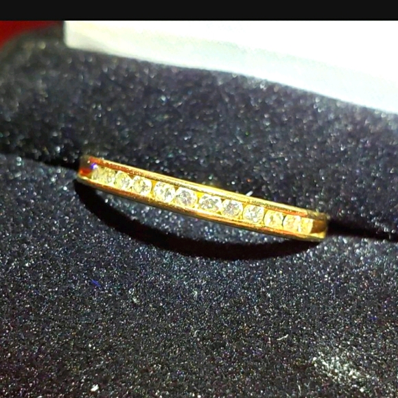 Gold Wedding Band / Anniversary Band Ring - Picture 4 of 4